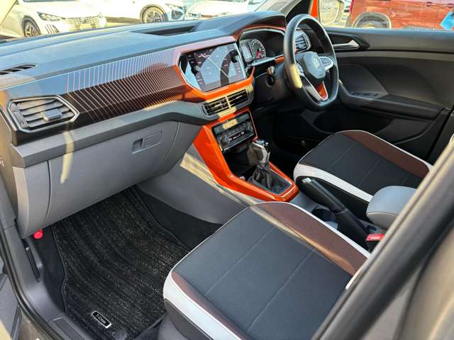 フォルクスワーゲン Ｔ－ＣＲＯＳＳ ＴＳＩ １ＳＴ プラス R2年 (東北) 99