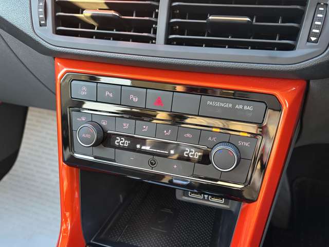 フォルクスワーゲン Ｔ－ＣＲＯＳＳ ＴＳＩ １ＳＴ プラス R2年 (東北) 99