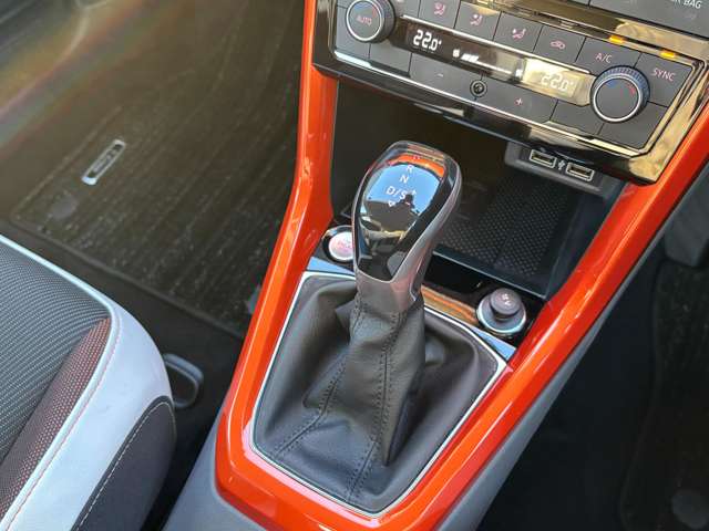 フォルクスワーゲン Ｔ－ＣＲＯＳＳ ＴＳＩ １ＳＴ プラス R2年 (東北) 99