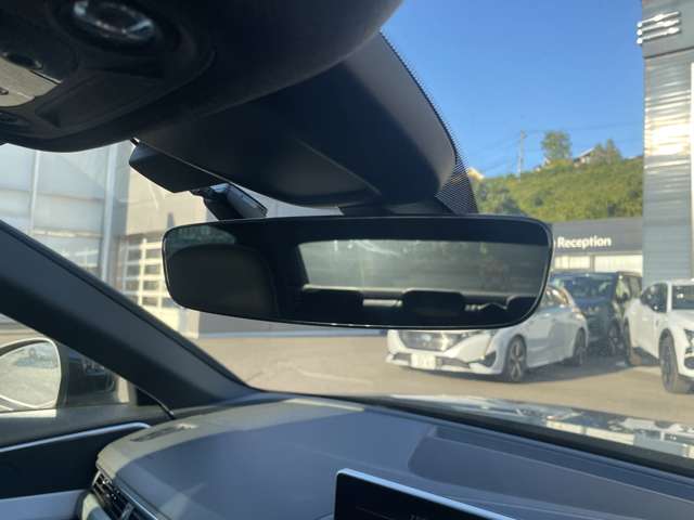 アウディ Ａ４ ２．０ ＴＦＳＩ スポーツ Ｓラインパッケージ H29年 (東北) 99