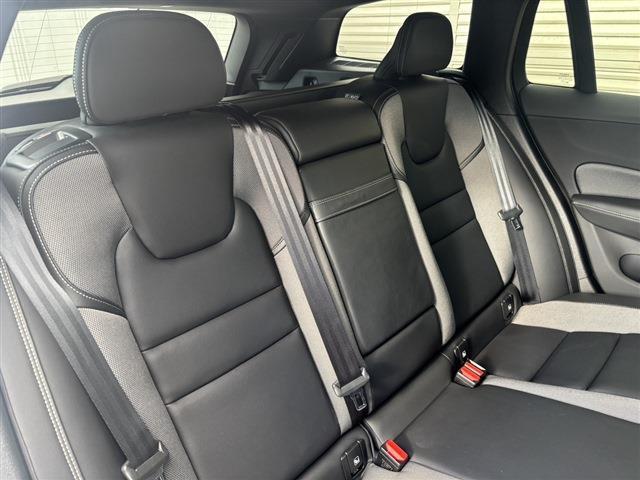 ボルボ Ｖ６０ Ｂ５　Ｒデザイン R3年 (東北) 99