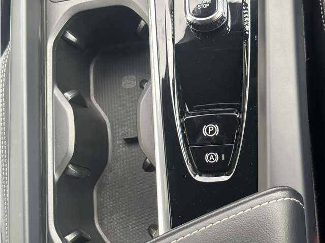 ボルボ Ｖ６０ Ｂ５　Ｒデザイン R3年 (東北) 99