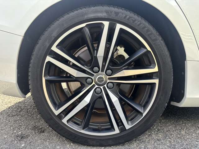 ボルボ Ｖ６０ Ｂ５　Ｒデザイン R3年 (東北) 99