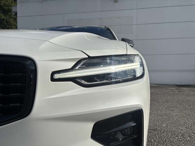 ボルボ Ｖ６０ Ｂ５　Ｒデザイン R3年 (東北) 99