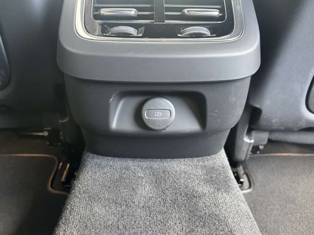 ボルボ Ｖ６０ Ｂ５　Ｒデザイン R3年 (東北) 99