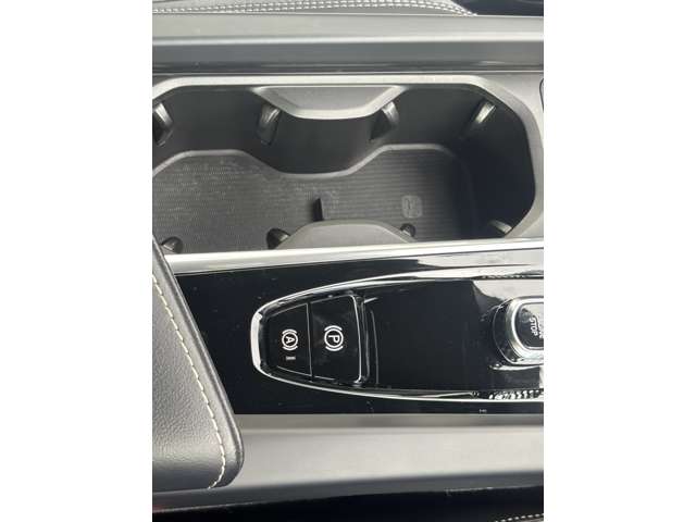 ボルボ Ｖ６０ Ｂ５　Ｒデザイン R3年 (東北) 99