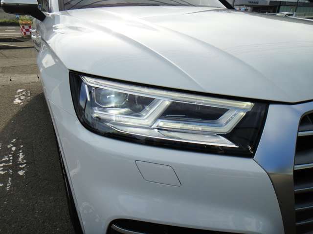 アウディ Ｑ５ ４０ ＴＤＩ クワトロ スポーツ Ｓラインパッケージ ディーゼルターボ ４ＷＤ R1年 (東北) 99