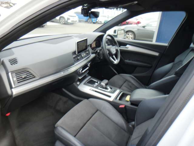 アウディ Ｑ５ ４０ ＴＤＩ クワトロ スポーツ Ｓラインパッケージ ディーゼルターボ ４ＷＤ R1年 (東北) 99