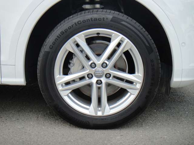 アウディ Ｑ５ ４０ ＴＤＩ クワトロ スポーツ Ｓラインパッケージ ディーゼルターボ ４ＷＤ R1年 (東北) 99