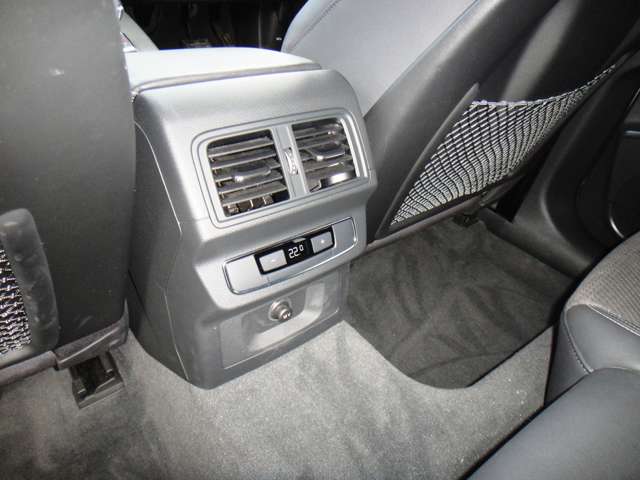 アウディ Ｑ５ ４０ ＴＤＩ クワトロ スポーツ Ｓラインパッケージ ディーゼルターボ ４ＷＤ R1年 (東北) 99