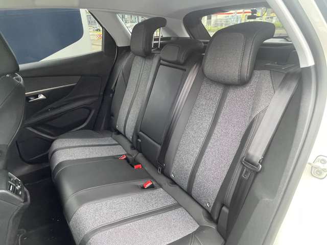 プジョー ３００８ アリュール　ＬＥＤパッケージ R2年 (東北) 99