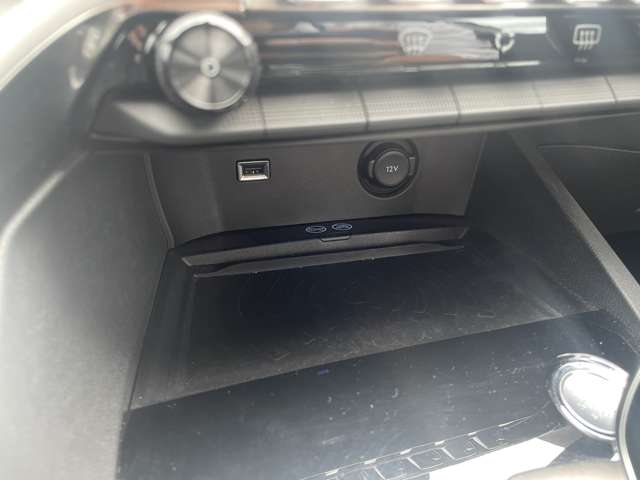 プジョー ３００８ アリュール　ＬＥＤパッケージ R2年 (東北) 99