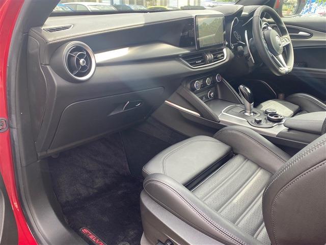 アルファロメオ ステルヴィオ ２．２ ターボ ディーゼル Ｑ４ スポーツパッケージ ４ＷＤ R1年 (東北) 99