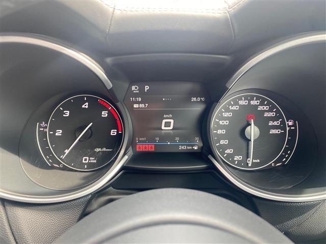 アルファロメオ ステルヴィオ ２．２ ターボ ディーゼル Ｑ４ スポーツパッケージ ４ＷＤ R1年 (東北) 99