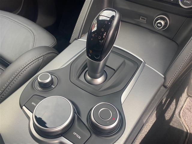 アルファロメオ ステルヴィオ ２．２ ターボ ディーゼル Ｑ４ スポーツパッケージ ４ＷＤ R1年 (東北) 99