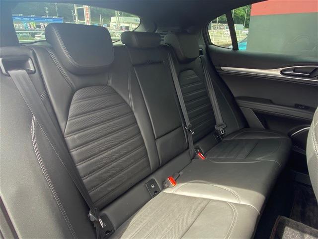 アルファロメオ ステルヴィオ ２．２ ターボ ディーゼル Ｑ４ スポーツパッケージ ４ＷＤ R1年 (東北) 99