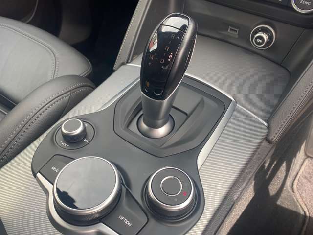 アルファロメオ ステルヴィオ ２．２ ターボ ディーゼル Ｑ４ スポーツパッケージ ４ＷＤ R1年 (東北) 99