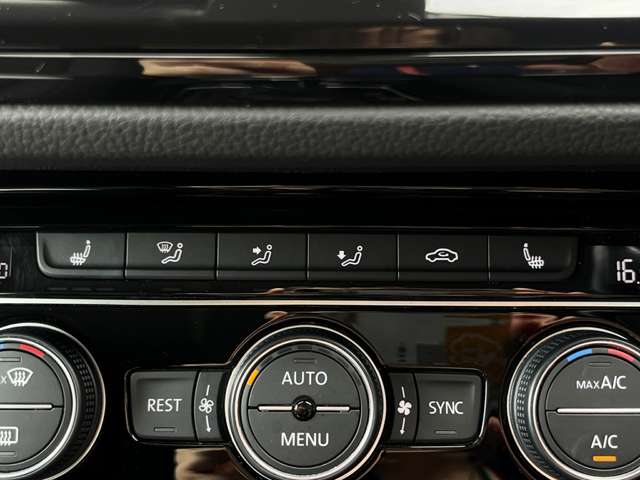 フォルクスワーゲン ゴルフトゥーラン ＴＤＩ ハイライン ディーゼルターボ R1年 (東北) 99