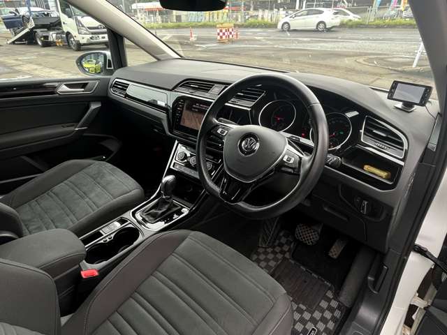 フォルクスワーゲン ゴルフトゥーラン ＴＤＩ ハイライン ディーゼルターボ R1年 (東北) 99