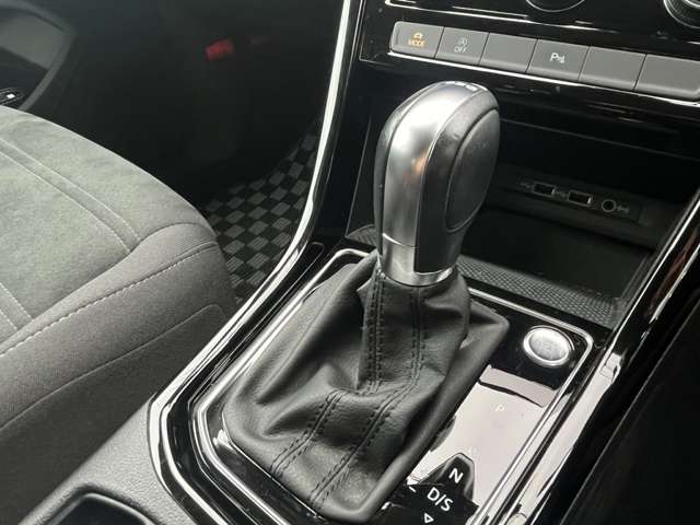 フォルクスワーゲン ゴルフトゥーラン ＴＤＩ ハイライン ディーゼルターボ R1年 (東北) 99