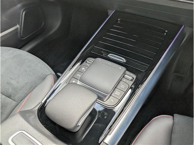 メルセデスベンツ Ｂクラス Ｂ２００Ｄ ＡＭＧライン ディーゼルターボ R4年 (東北) 99