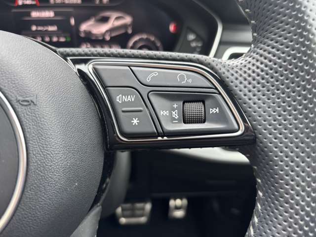 アウディ Ａ４ ４０ ＴＦＳＩ マイスターシュトュック Ｓラインパッケージ R1年 (東北) 99