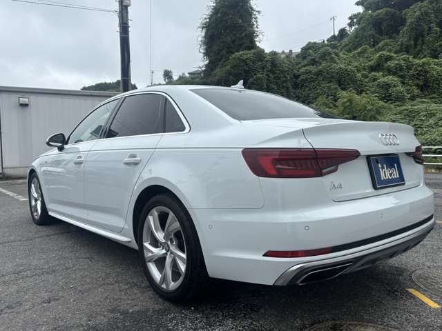 アウディ Ａ４ ４０ ＴＦＳＩ マイスターシュトュック Ｓラインパッケージ R1年 (東北) 99