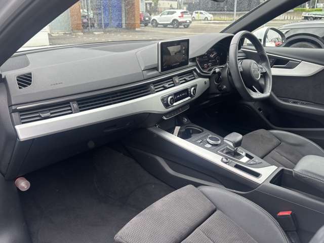 アウディ Ａ４ ４０ ＴＦＳＩ マイスターシュトュック Ｓラインパッケージ R1年 (東北) 99