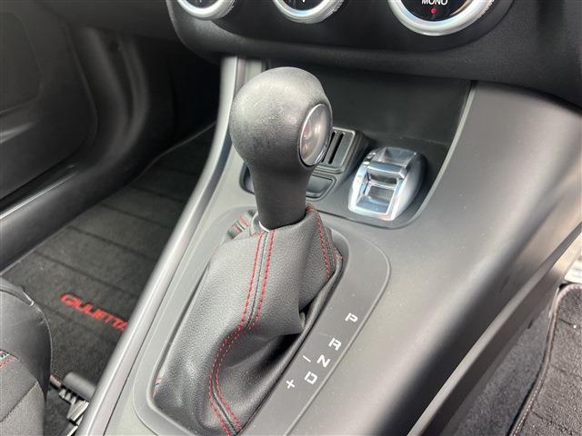 アルファロメオ ジュリエッタ ヴェローチェ H29年 (東北) 99