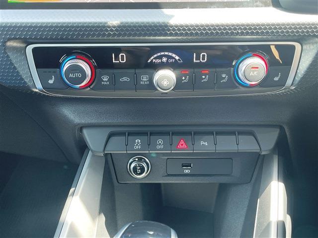 アウディ Ａ１　スポーツバック ３５ ＴＦＳＩ アドバンスト R2年 (東北) 99