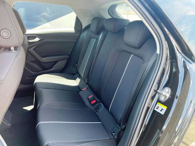 アウディ Ａ１　スポーツバック ３５ ＴＦＳＩ アドバンスト R2年 (東北) 99