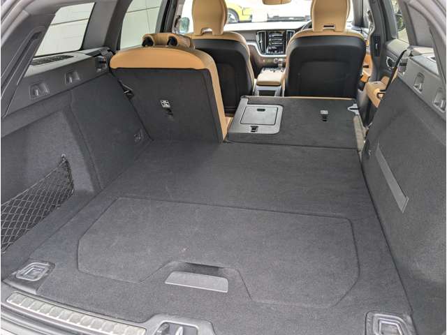 ボルボ Ｖ６０ Ｔ５　モメンタム R2年 (東北) 99