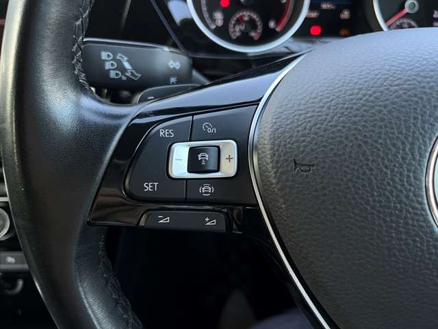 フォルクスワーゲン ゴルフトゥーラン ＴＤＩ ハイライン ディーゼルターボ R1年 (東北) 99