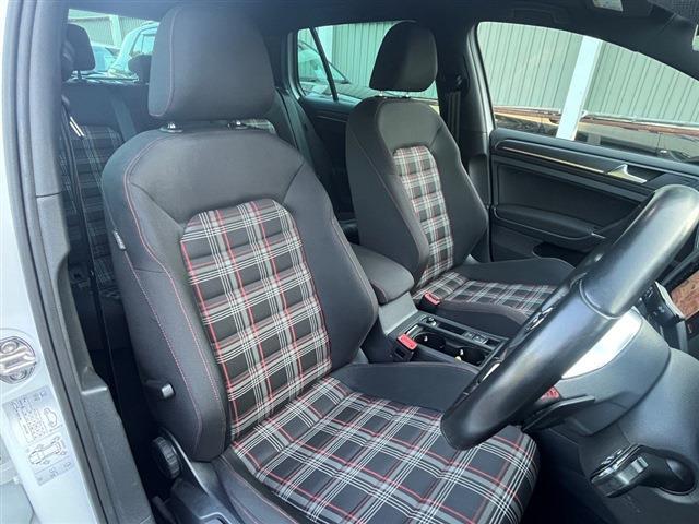 フォルクスワーゲン ゴルフ ＧＴＩ　ダイナミック H30年 (東北) 99