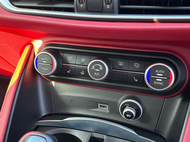 アルファロメオ ステルヴィオ ２．２ ターボ ディーゼル Ｑ４ ４ＷＤ R1年 (東北) 99