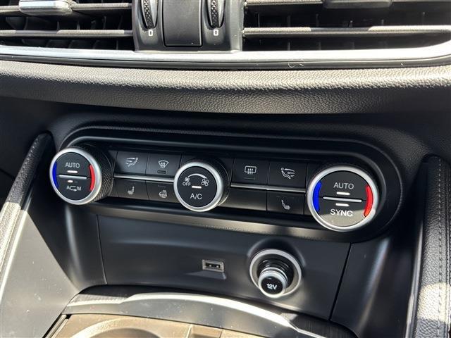 アルファロメオ ステルヴィオ ２．２ ターボ ディーゼル Ｑ４ ４ＷＤ R1年 (東北) 99