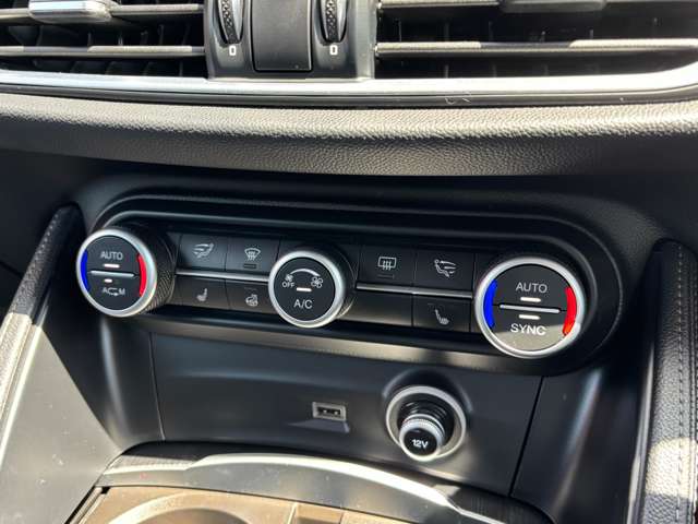 アルファロメオ ステルヴィオ ２．２ ターボ ディーゼル Ｑ４ ４ＷＤ R1年 (東北) 99