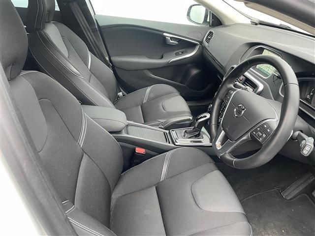 ボルボ Ｖ４０ Ｄ４ モメンタム ディーゼルターボ H28年 (東北) 99