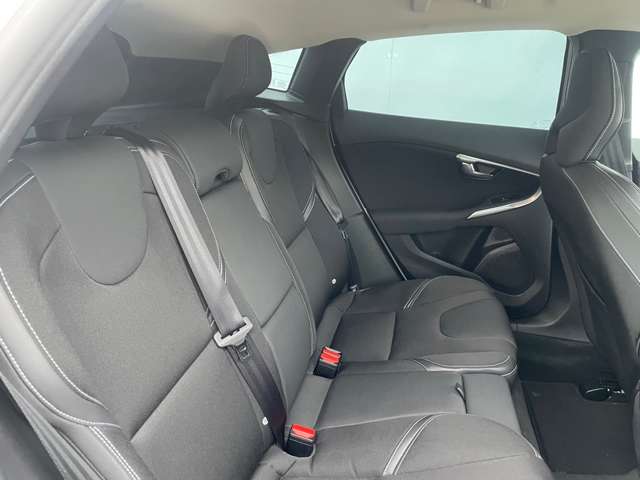 ボルボ Ｖ４０ Ｄ４ モメンタム ディーゼルターボ H28年 (東北) 99