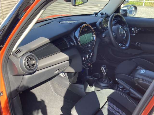 ミニ ミニ クーパーＳ ５ドア ＤＣＴ R1年 (東北) 99