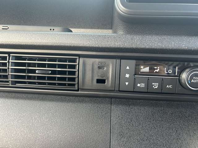 ホンダ Ｎ　ＢＯＸ カスタム ６６０ R7年 (関東) 99