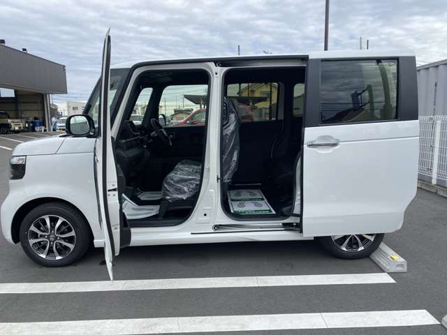 ホンダ Ｎ　ＢＯＸ カスタム ６６０ R7年 (関東) 99