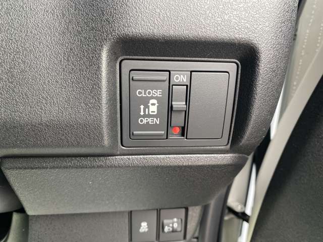 ホンダ Ｎ　ＢＯＸ カスタム ６６０ R7年 (関東) 99