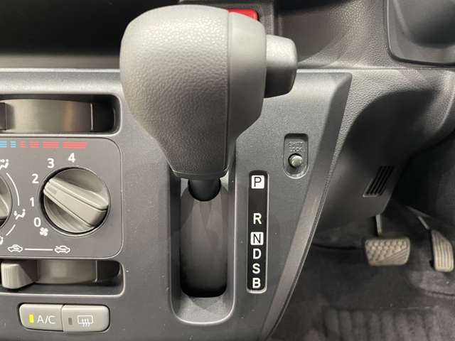 ダイハツ ミラ　イース ６６０ Ｌ R4年 (中国) 99