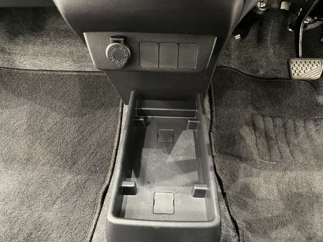 ダイハツ ミラ　イース ６６０ Ｌ R4年 (中国) 99