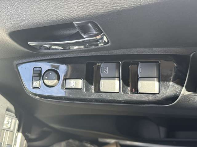 三菱 デリカ　ミニ ６６０ Ｔ プレミアム ４ＷＤ R6年 (中国) 99