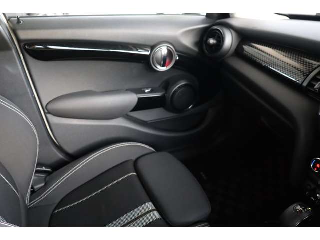 ミニ ミニ クーパーＳ ５ドア H28年 (近畿) 99