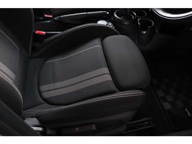 ミニ ミニ クーパーＳ ５ドア H28年 (近畿) 99