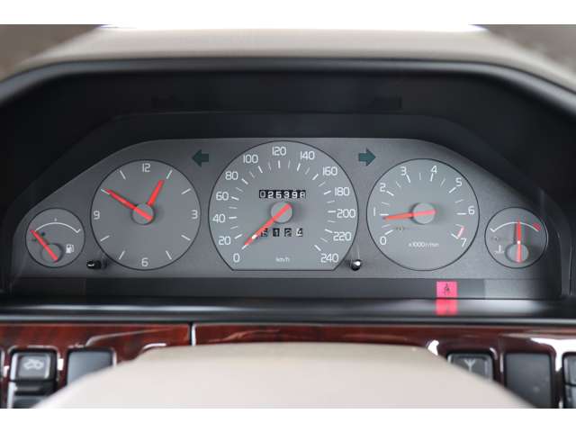 ボルボ Ｓ９０ ３．０ H9年 (近畿) 99