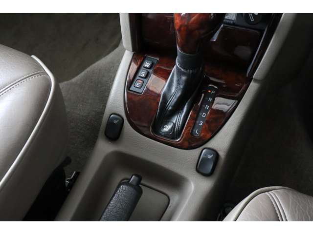 ボルボ Ｓ９０ ３．０ H9年 (近畿) 99